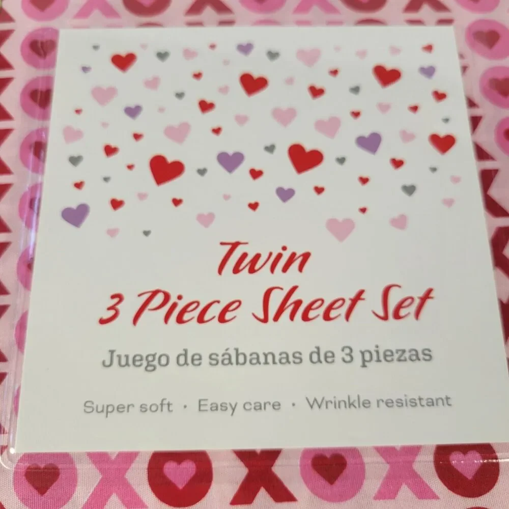 Valentines Day Red Pink XOXO KISS Love 3 piece TWIN Sheets Set Girls Teen Hearts